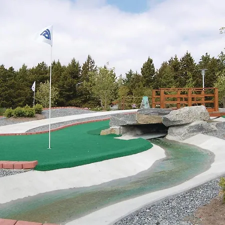 With A Fireplace 02 בלבאנד