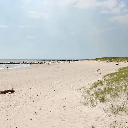 בית נופש With A Fireplace 02 בלבאנד