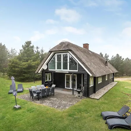 Gorgeous Home In Blavand With Sauna *