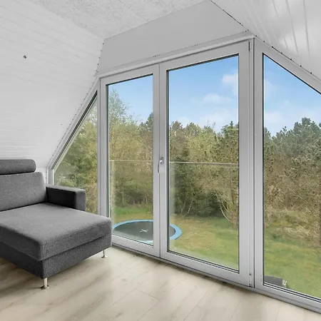 With A Fireplace 02 בית נופש